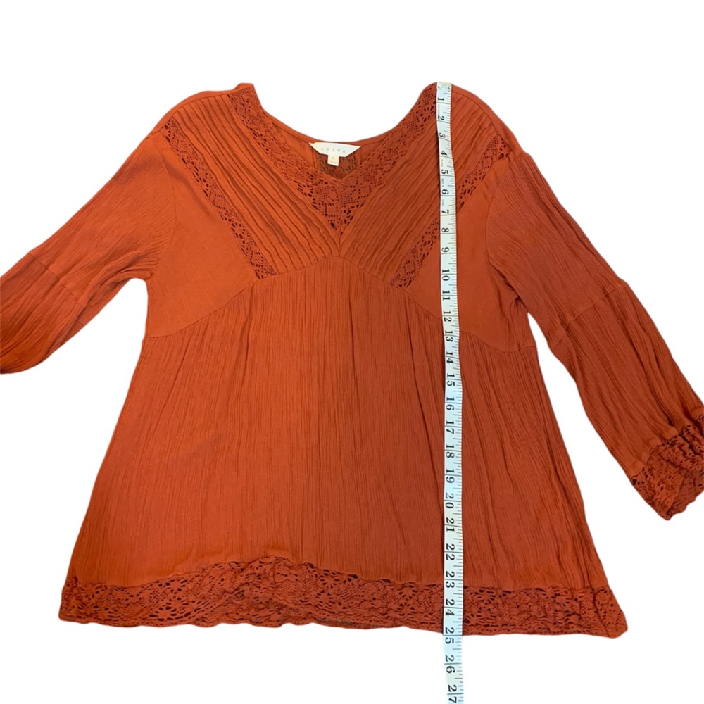 Adiva Burnt Orange Bell Sleeve Lace Detail Crepe Flowy Top Women’s Medium - Picture 5 of 7